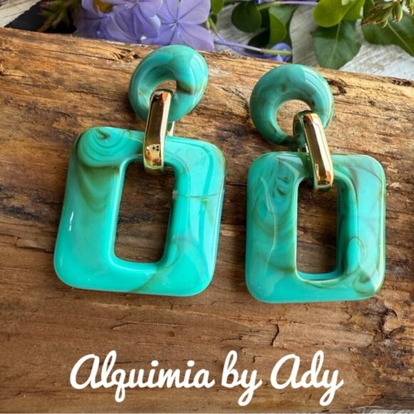 Alquimia Jewelry - Big and chunky Kelly green gold statement earrings